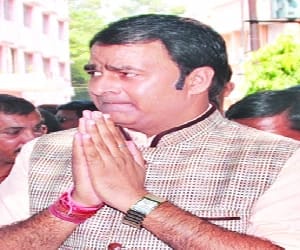 MLAs Sangeet Som convoy stuck in jam